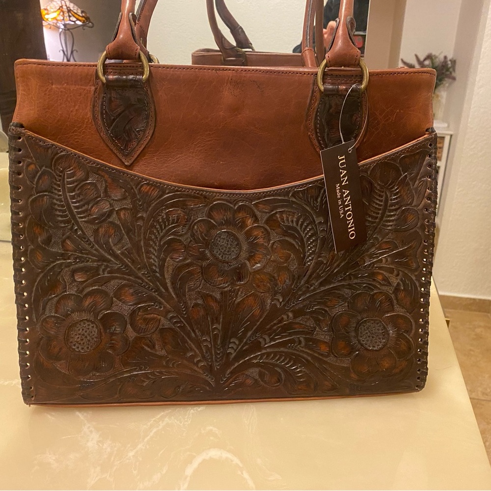 NWT Tooled Antonio Handbag (brown)